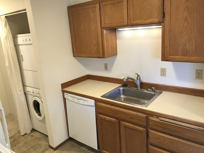 12334 33rd Ave NE Unit 101