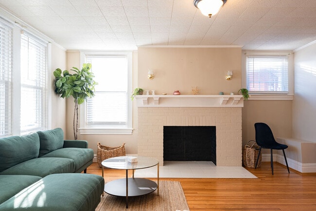 Building Photo - 315 Frederick St Rental