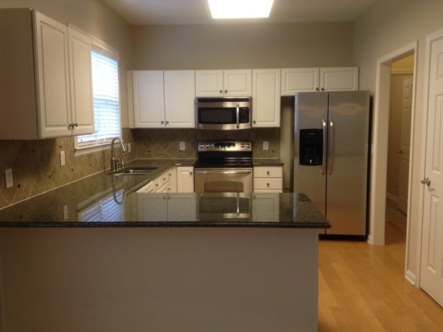 Photo - 6325 Elderslie Dr