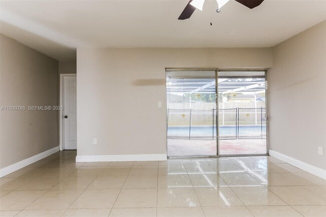 Photo - 7560 Venetian St