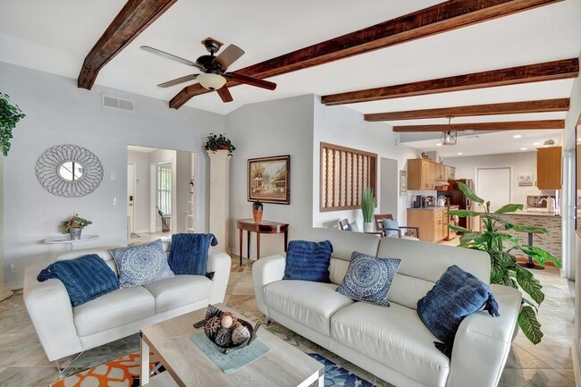 577 SW 24th Ave