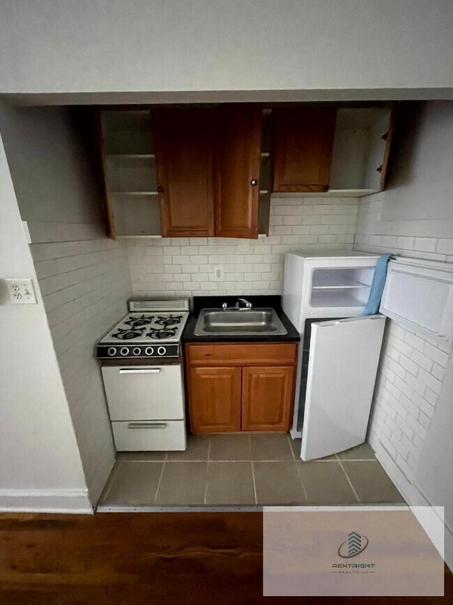 Photo - 4915 W Belle Plaine Ave Unit 4915-214