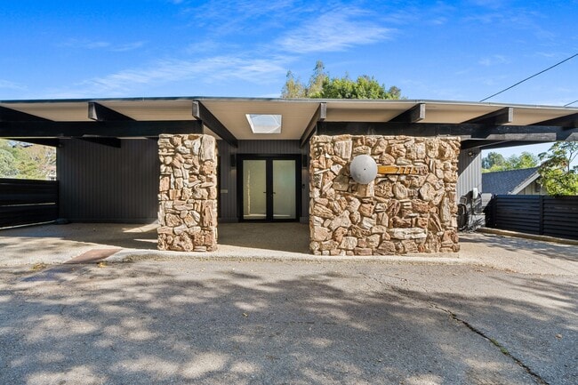 Photo - 2775 Rinconia Dr