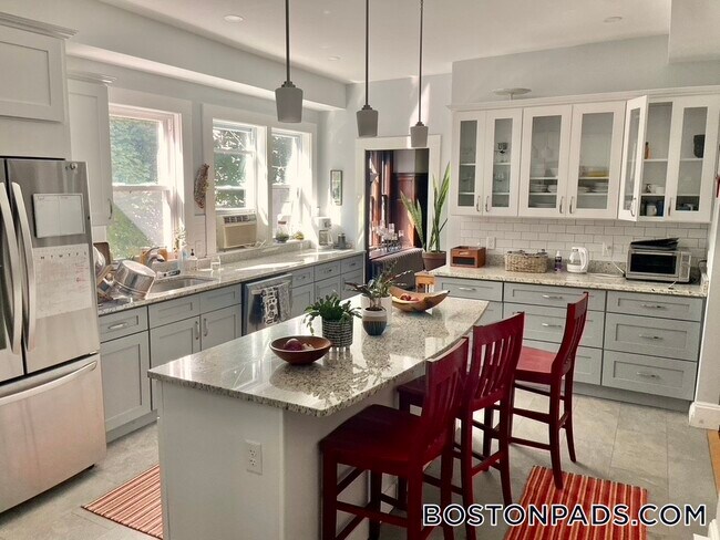 15 Bartlett Ave Unit TH