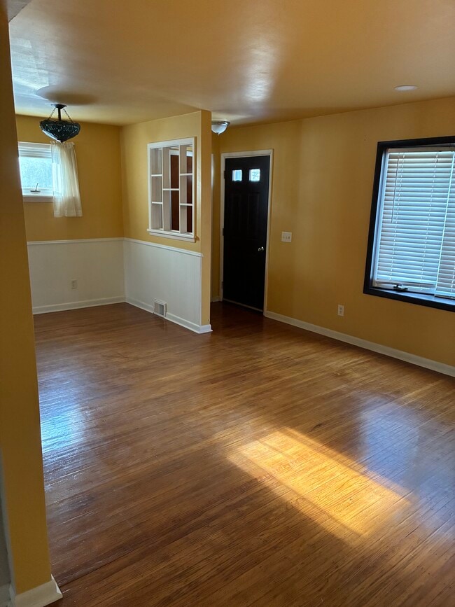 Photo - 28 Ramblewood Dr