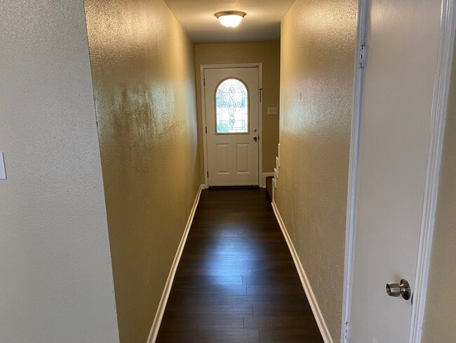 Photo - 112 County Rd 921