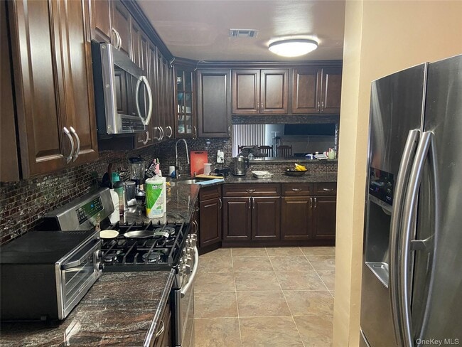 Photo - 52 Oakwood Ct