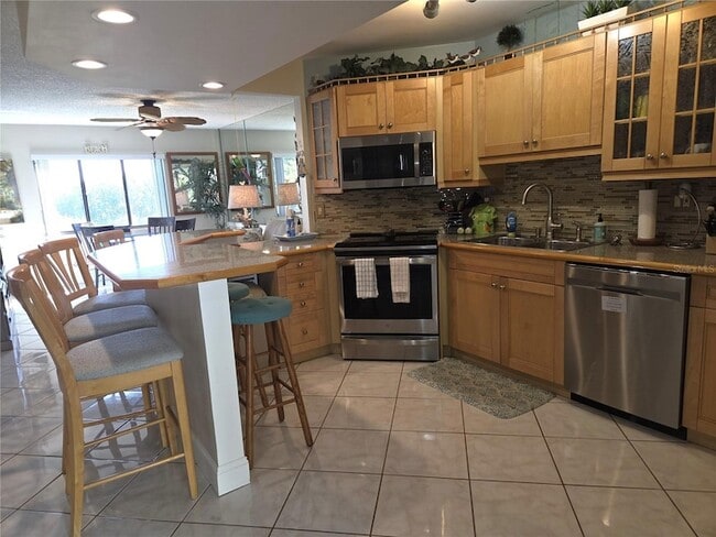 Photo - 1515 Pinellas Bayway S Unit A6