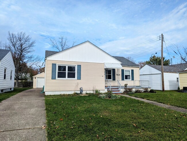 Building Photo - Charming Ranch Home Near Lakeview Metro Park