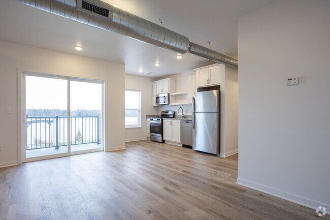 1 BR, 1 BA - 634 SF