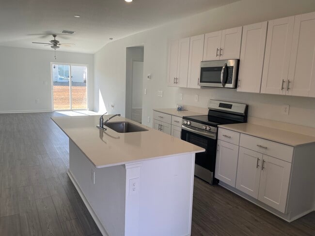 Photo - 3154 NE 36th Pl