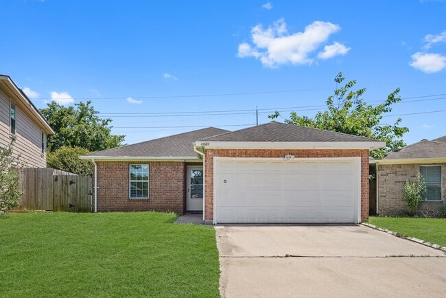 Building Photo - 1631 Quail Run