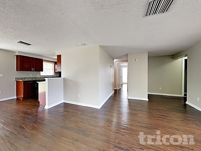 Photo - 8508 Woodhurst Dr