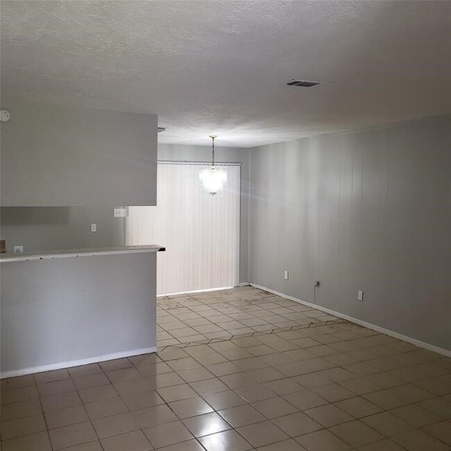 Photo - 12931 Southbridge Rd