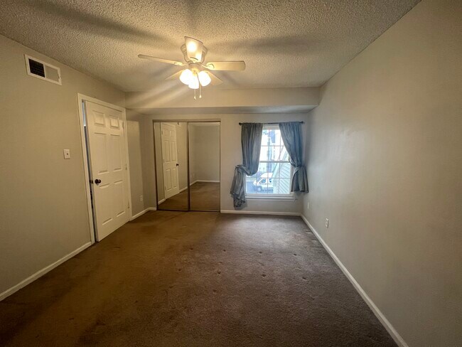 Bedroom - 103 Carriage Crossing Ln Unit 103