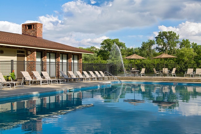 Photo - Lake+House Apartments