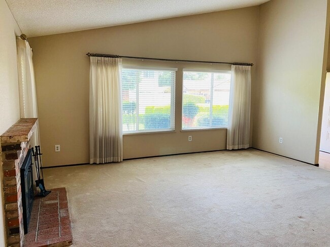 Photo - Charming Home Nestled on a Cul-De-Sac!