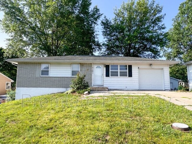Building Photo - 5101 NE 58th St Rental