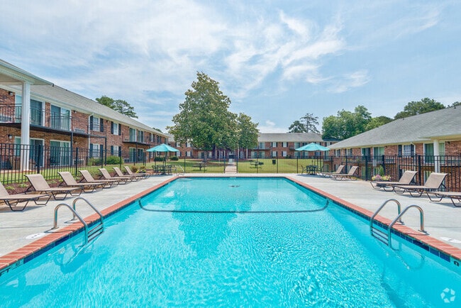 Building Photo - University Oaks Rental