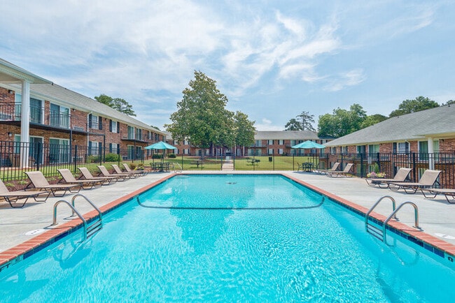 Building Photo - University Oaks Rental