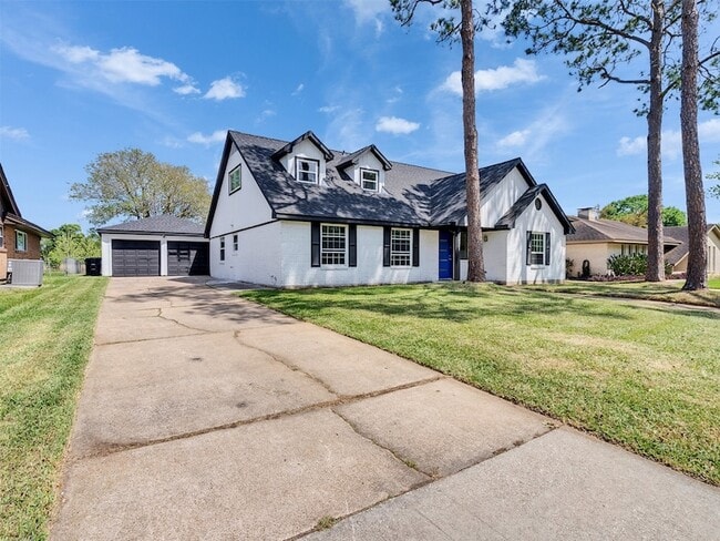 Photo - 16007 Diana Ln