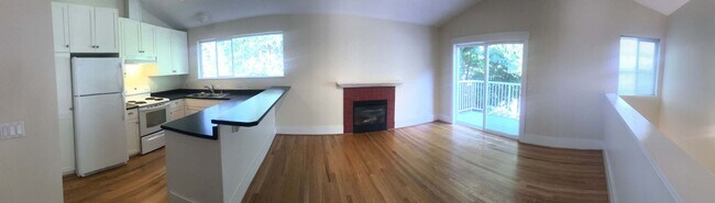 Photo - 814 High St Unit 103
