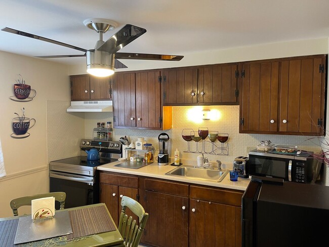 Photo - Lancer Court Apartments