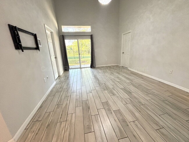 Photo - 1214 Lake Blue Cir
