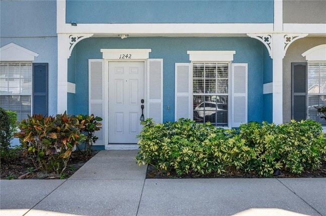 Photo - 1242 Vineland Pl