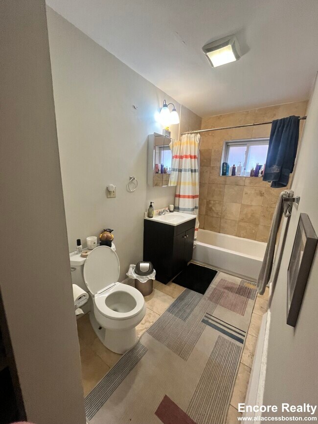 Photo - 69 Chiswick Rd Unidad 9