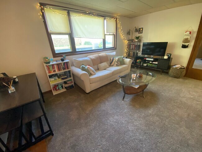 Photo - 721 N Teal St Apartments Unit 719 #3