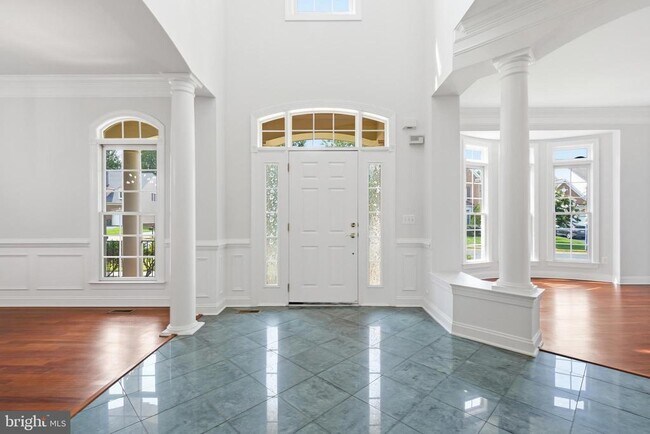 Photo - 5285 Meadow Estates Dr