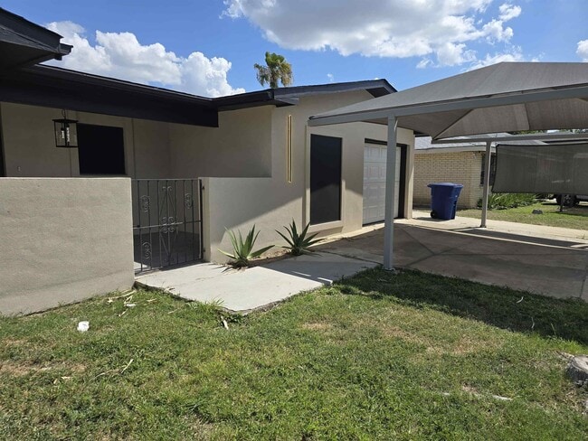 Photo - 211 Esperanza Dr