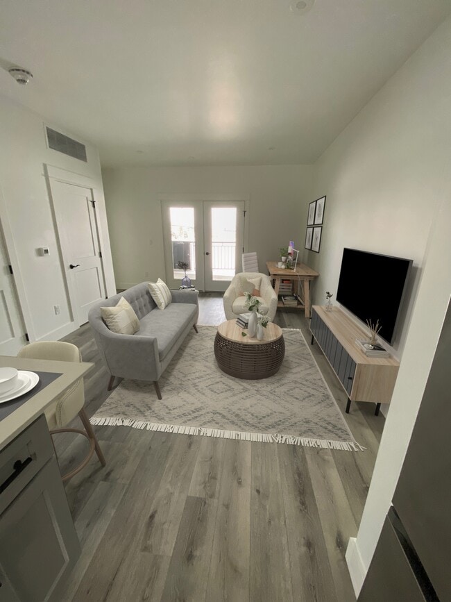 Virtually Staged Living Room - 1704 W Lincoln St Unit 3B