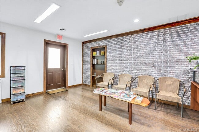 Photo - 199 NY-299 Unidad 103