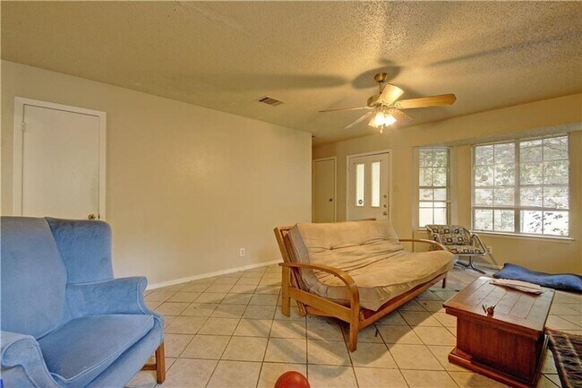 Photo - 2011 Kirksey Dr