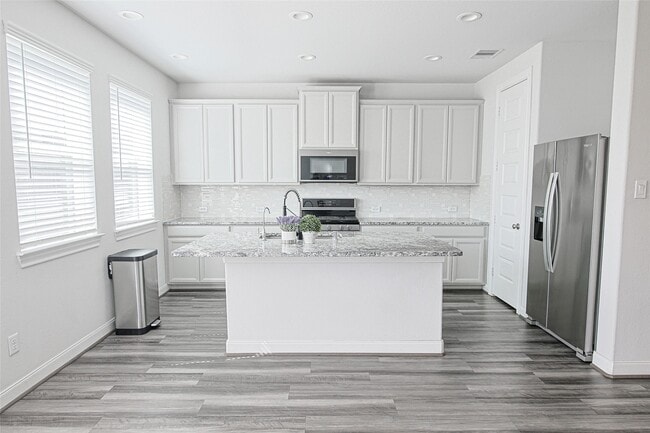 Photo - 10005 Brickhouse Dr