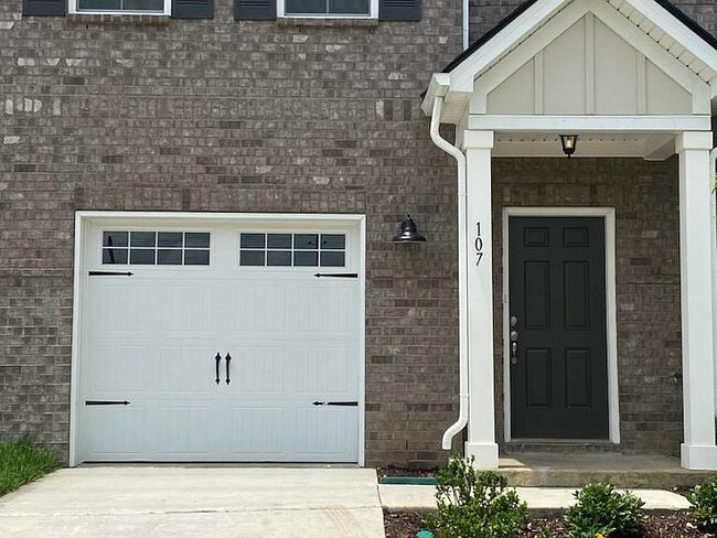 Building Photo - 107 Brighton Ln