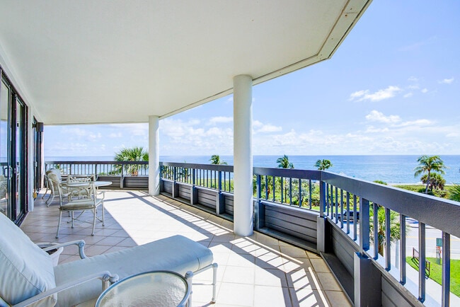 Building Photo - 120 S Ocean Blvd Unit 4a