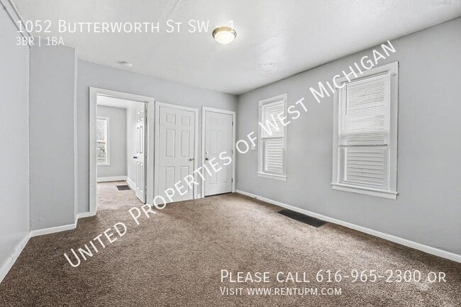 Photo - 1052 Butterworth St SW Unit 1