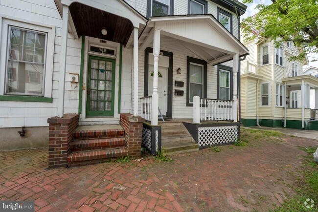 Building Photo - 204 Garden St Rental