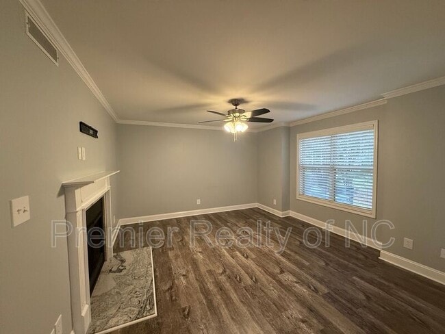 Photo - 4021 Whirlaway Ct Unidad #D