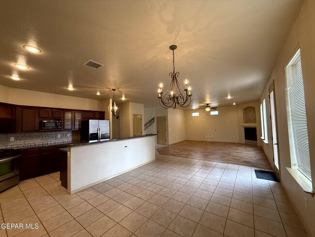Photo - 11533 Merejildo Madrid St