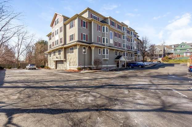 Building Photo - 391 Pleasant St Unit 307 Rental