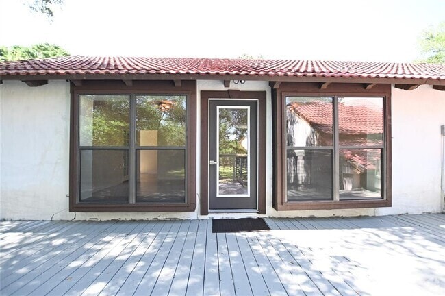Building Photo - 1 Lovers Ln Rental