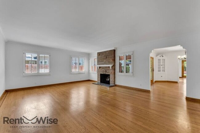 Photo - 1534 Whipple Ave