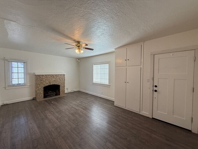 Photo - Charming Centrally Located Single Story Duplex