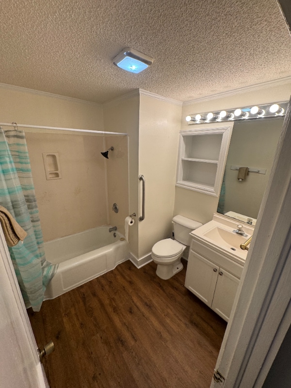 Photo - 2103 Wilson Dr