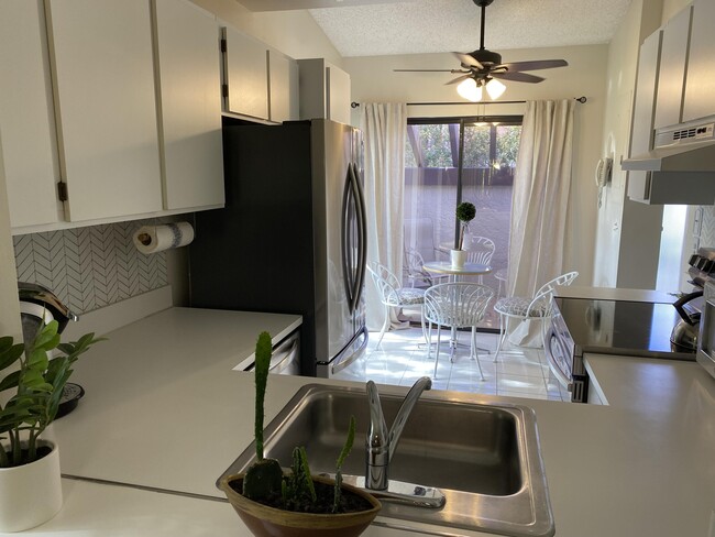 Photo - 3950 Silver Maple Dr House