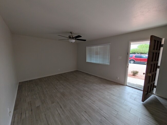 Photo - West Phoenix Fully Remodeled 3br